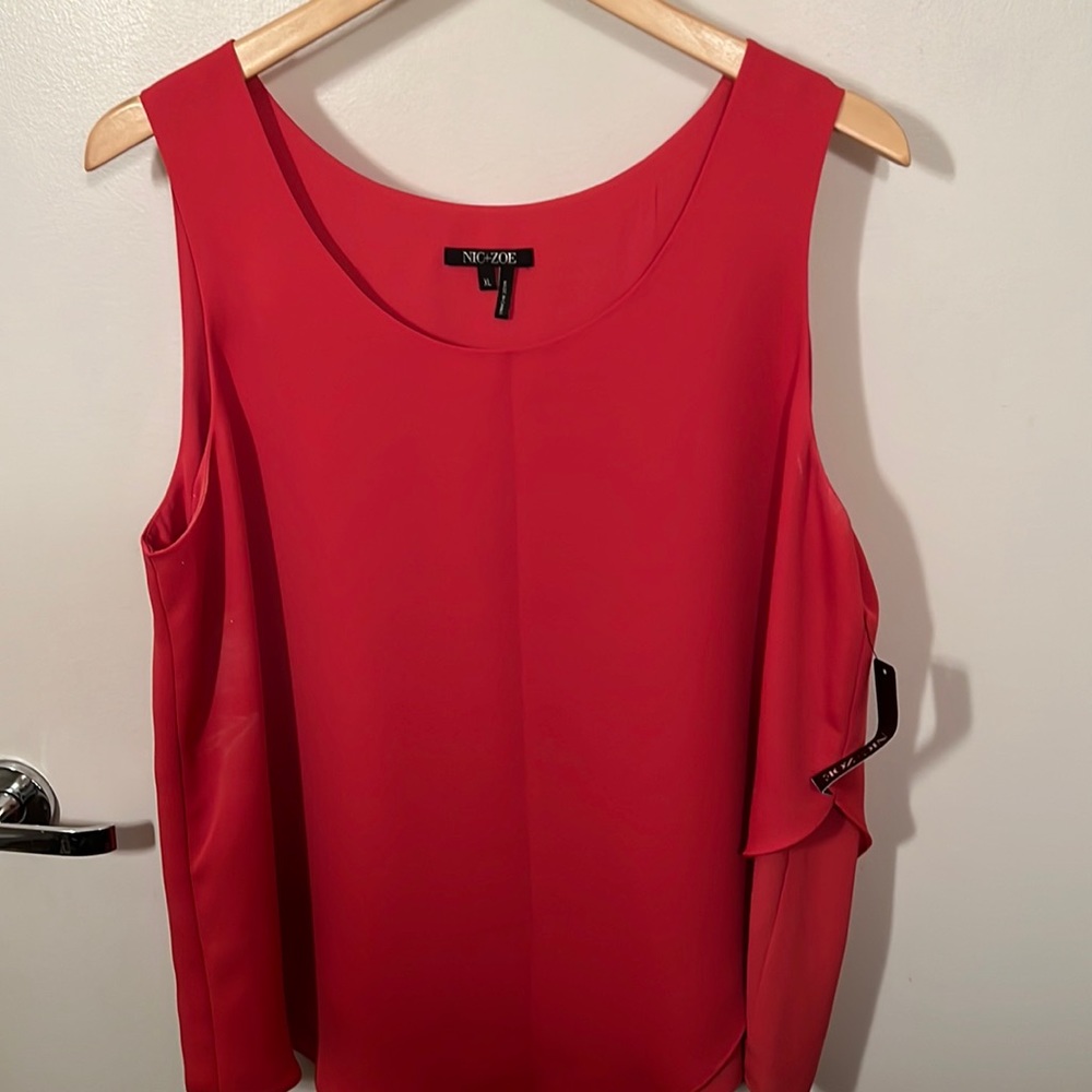 Brand new Nic and Zoe blouse